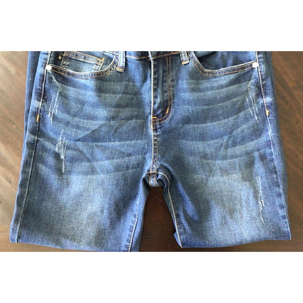 Judy Blue Skinny Fit Slightly Distressed